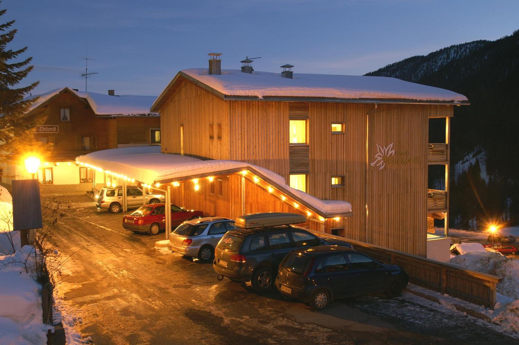 Hotel Edelweiss Malles Venosta Exteriér fotografie
