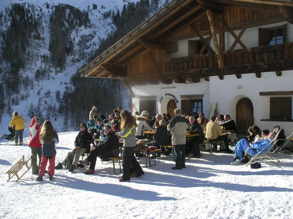 Hotel Edelweiss Malles Venosta Exteriér fotografie